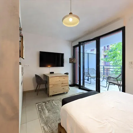 Apartment Studio Neuf De Standing Plein Centre/proche Plage *