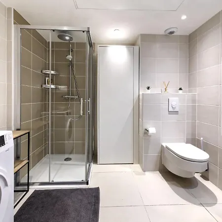 Apartment Studio Neuf De Standing Plein Centre/proche Plage *