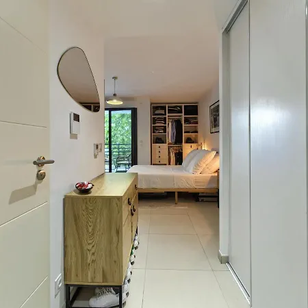 Апартаменти Studio Neuf De Standing Plein Centre/proche Plage Антіб