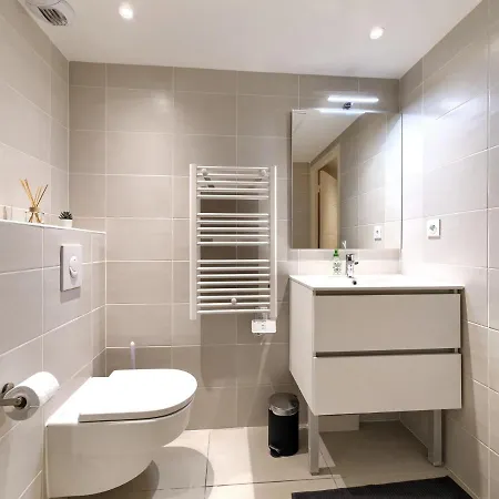 Διαμέρισμα Studio Neuf De Standing Plein Centre/proche Plage *